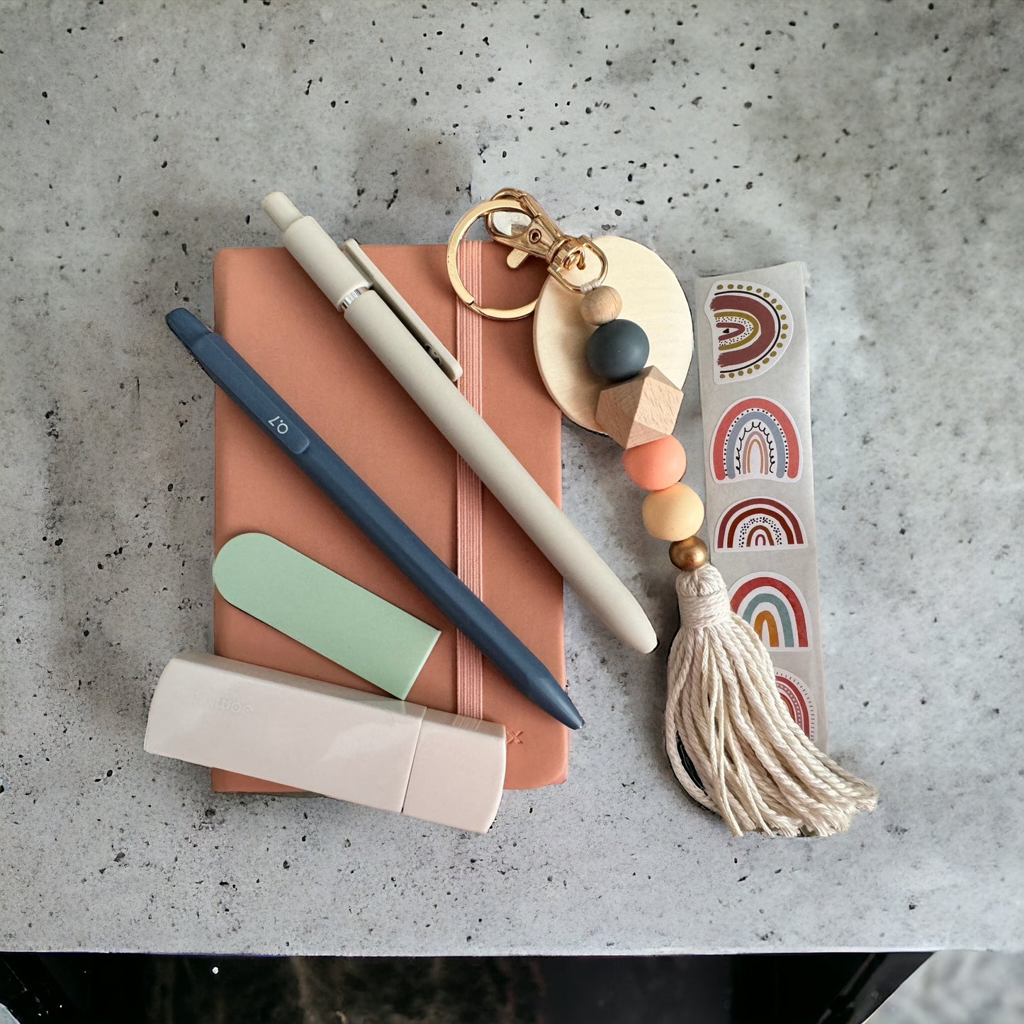 Stationery Gift Box (A6 notebook with keychain - 7 items)