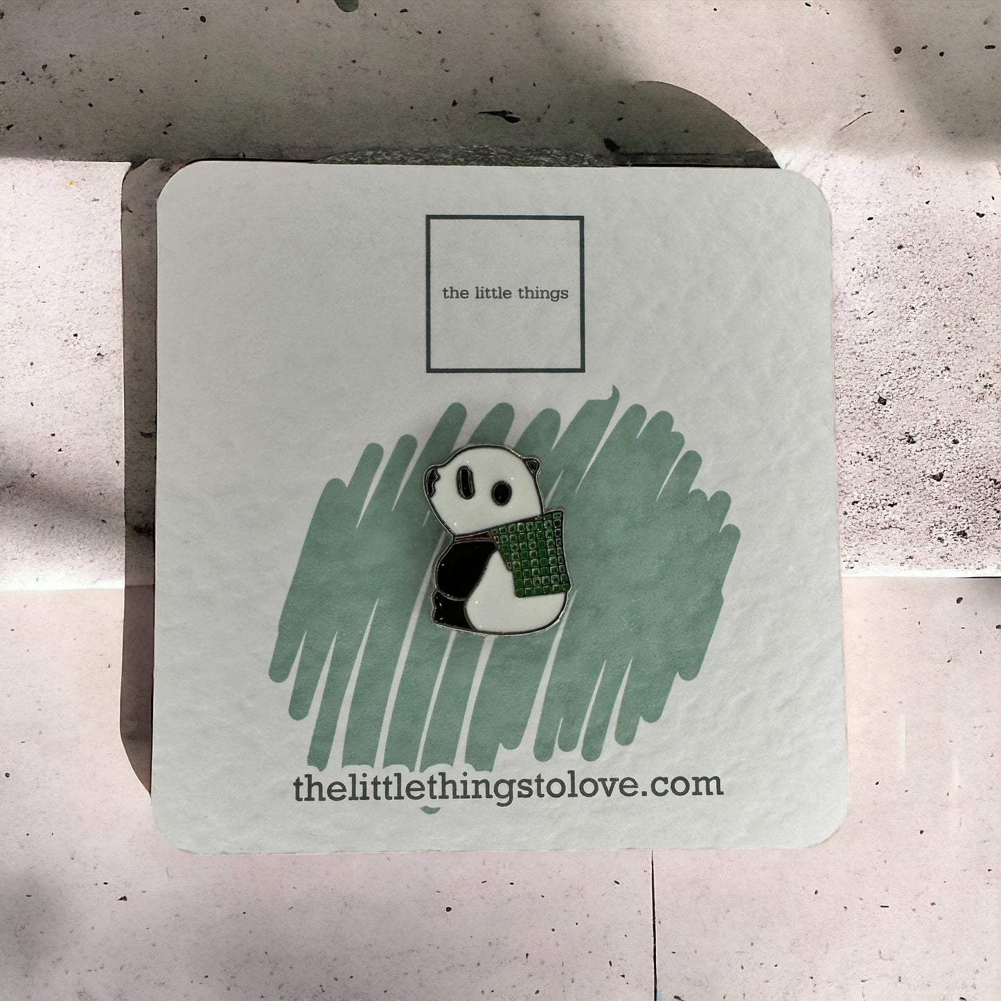 Enamel pin - PANDA