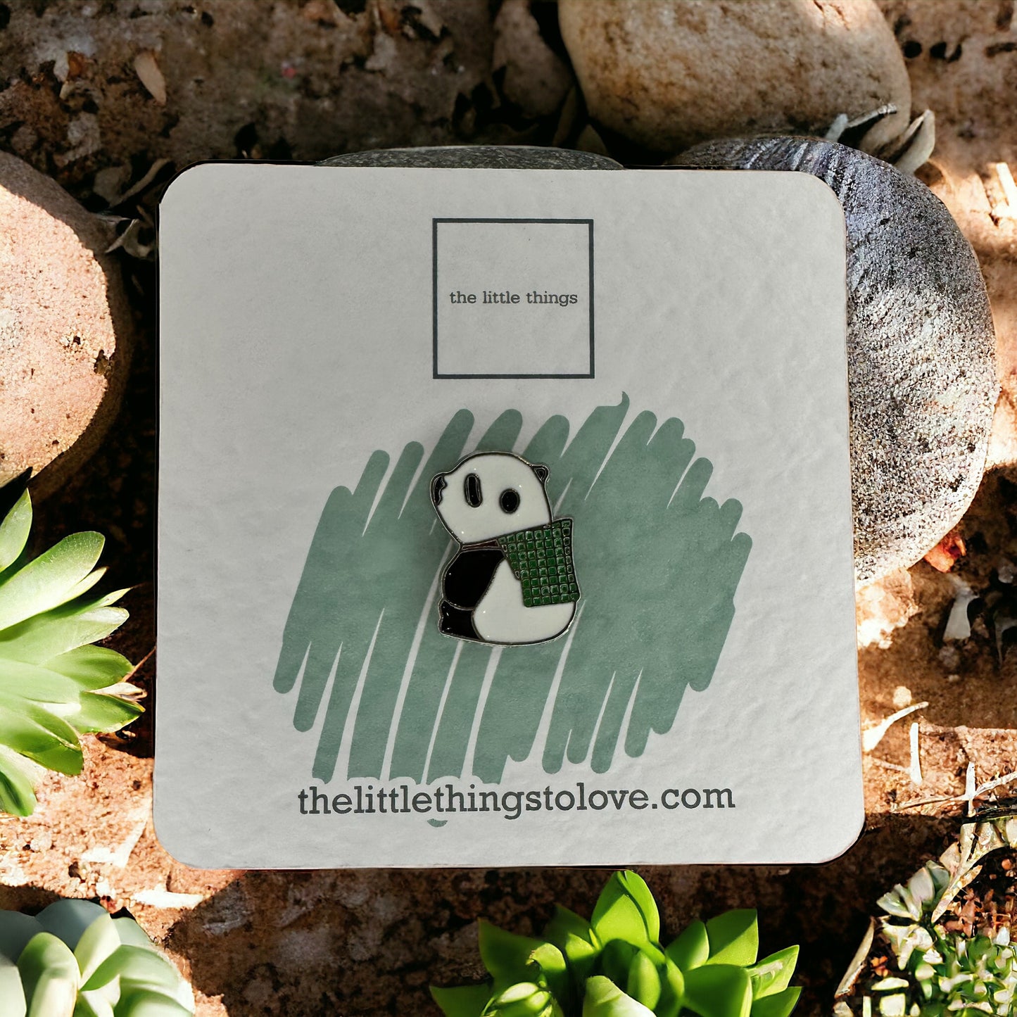 Enamel pin - PANDA